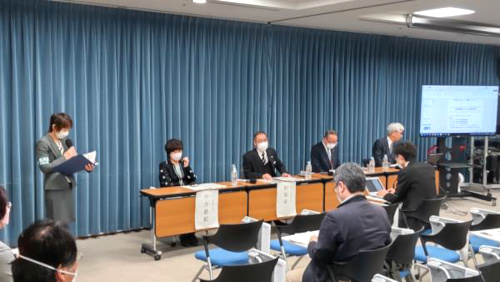 記者会見の様子